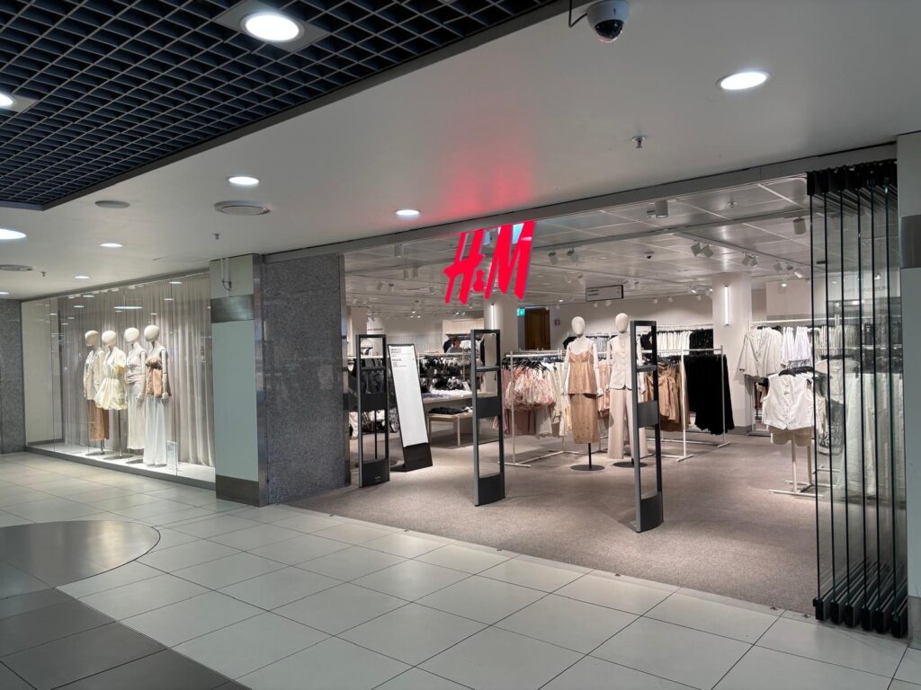 enseigne h&m au belair centre à yverdon